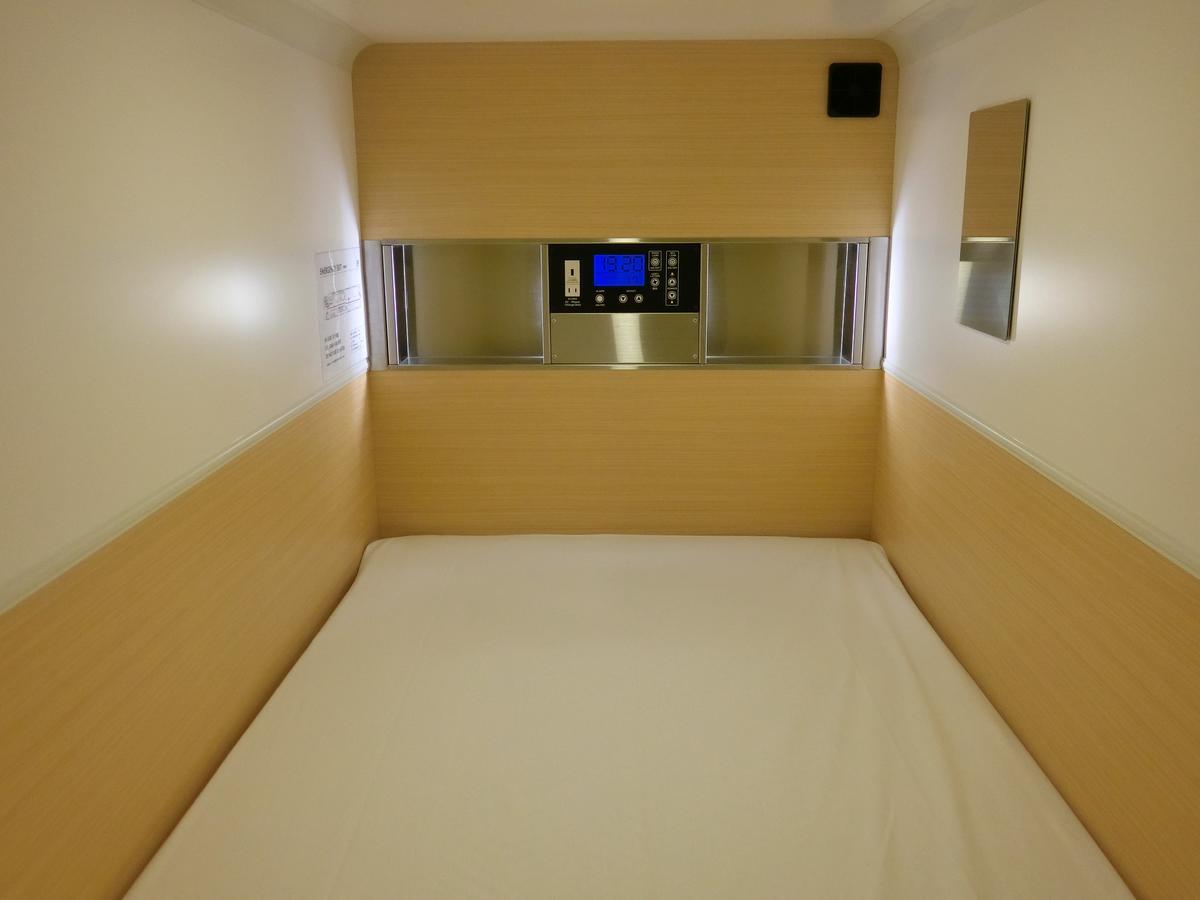 Capsule Hotel Valie Ebisucho Οσάκα Εξωτερικό φωτογραφία