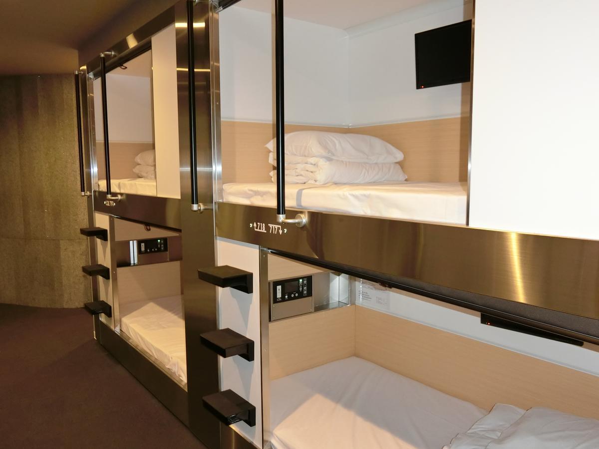 Capsule Hotel Valie Ebisucho Οσάκα Εξωτερικό φωτογραφία