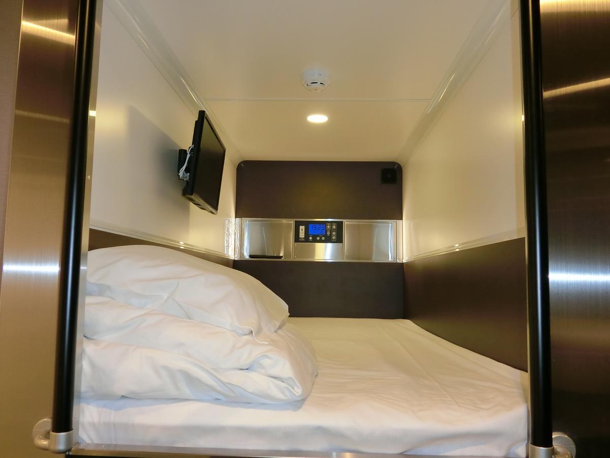 Capsule Hotel Valie Ebisucho Οσάκα Εξωτερικό φωτογραφία